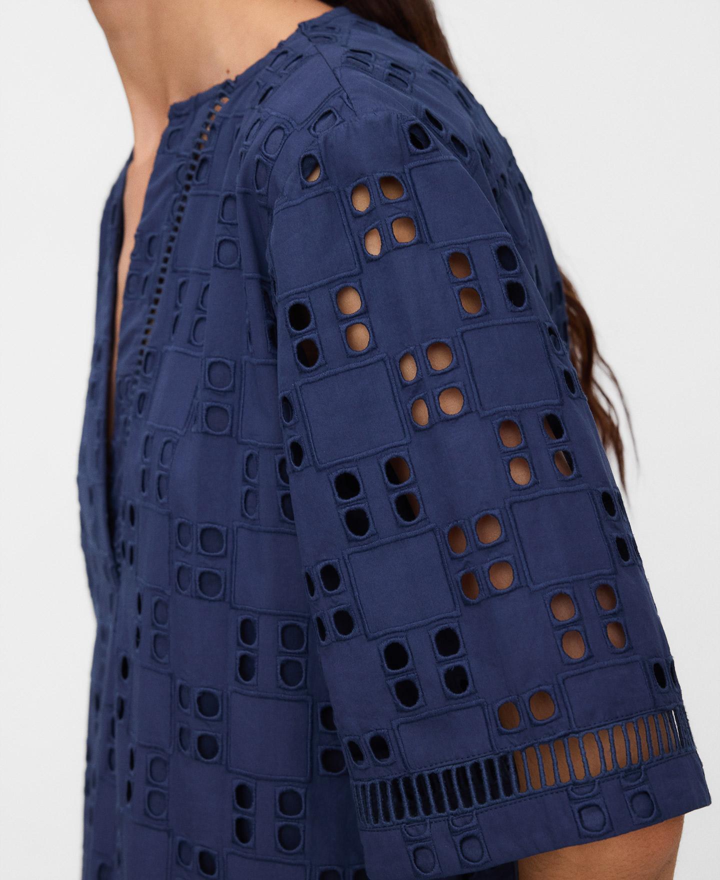 Vestido Comprido Tipo Kaftan com Bordado Inglês Azul-índigo-4