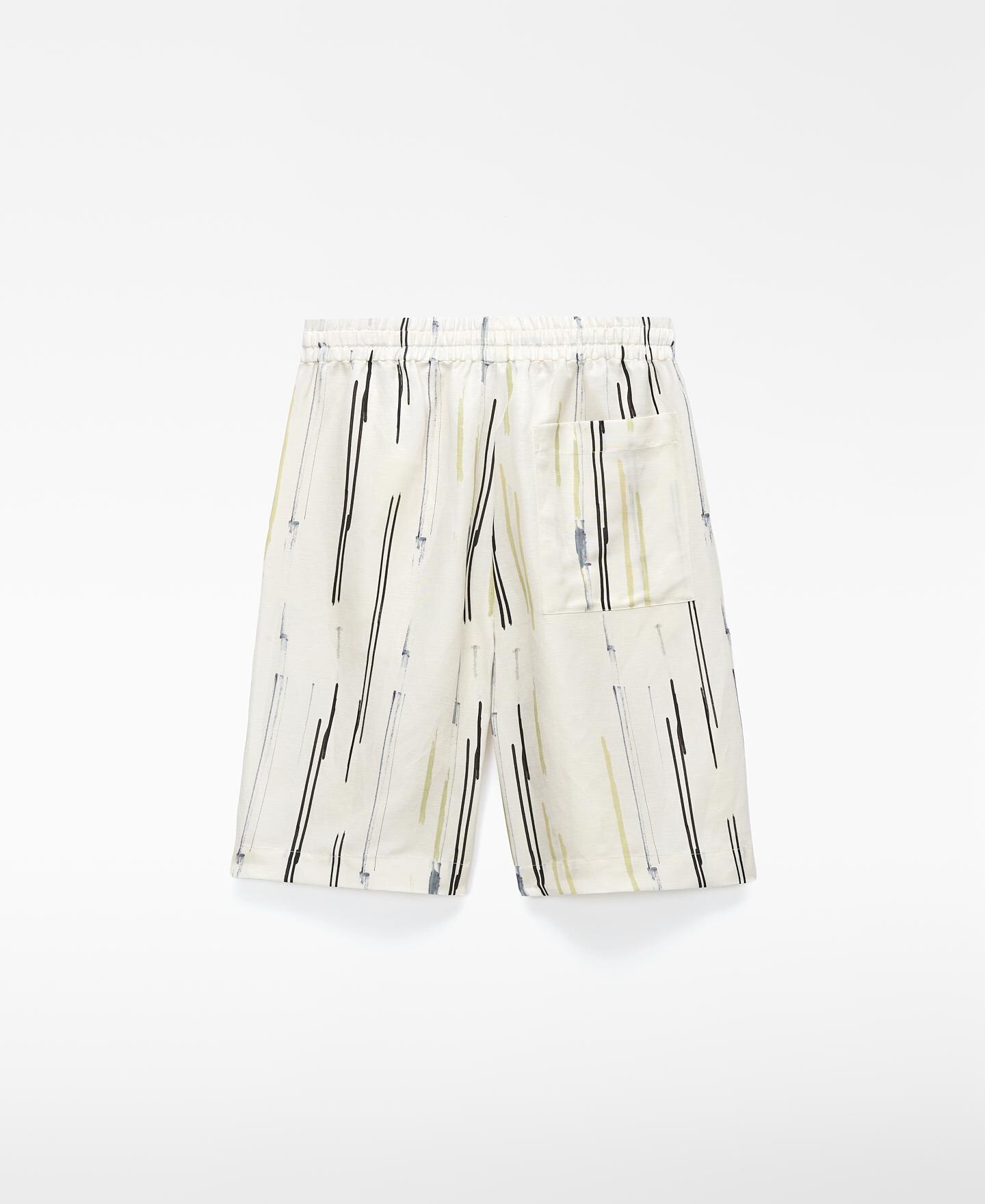 Bermudas Relaxed Fit Estampadas Branco / Preto-5