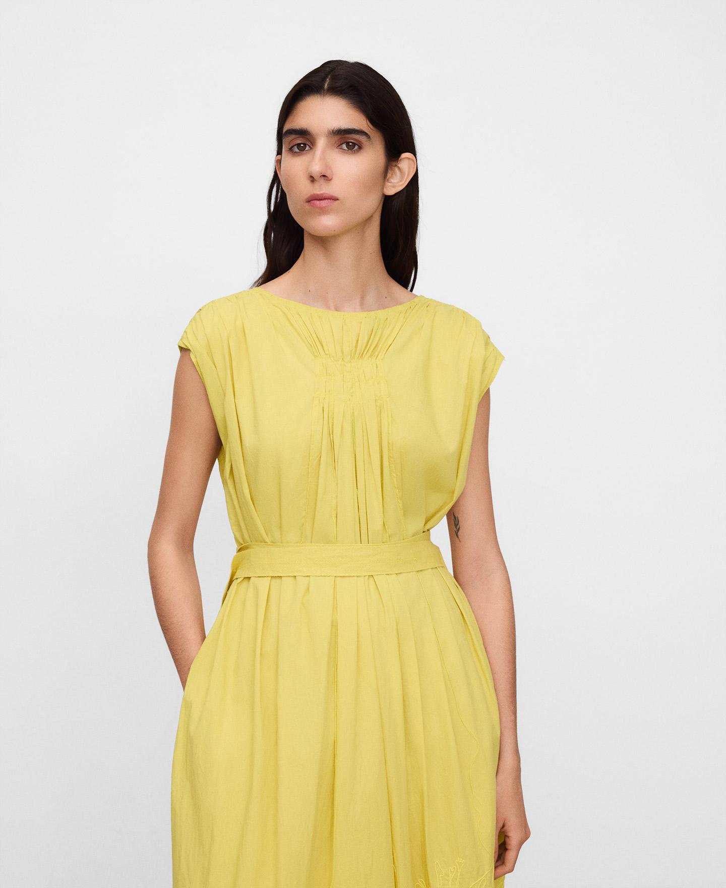 Imagem 0 de Vestido Comprido Bordado com Franjas em Algodão