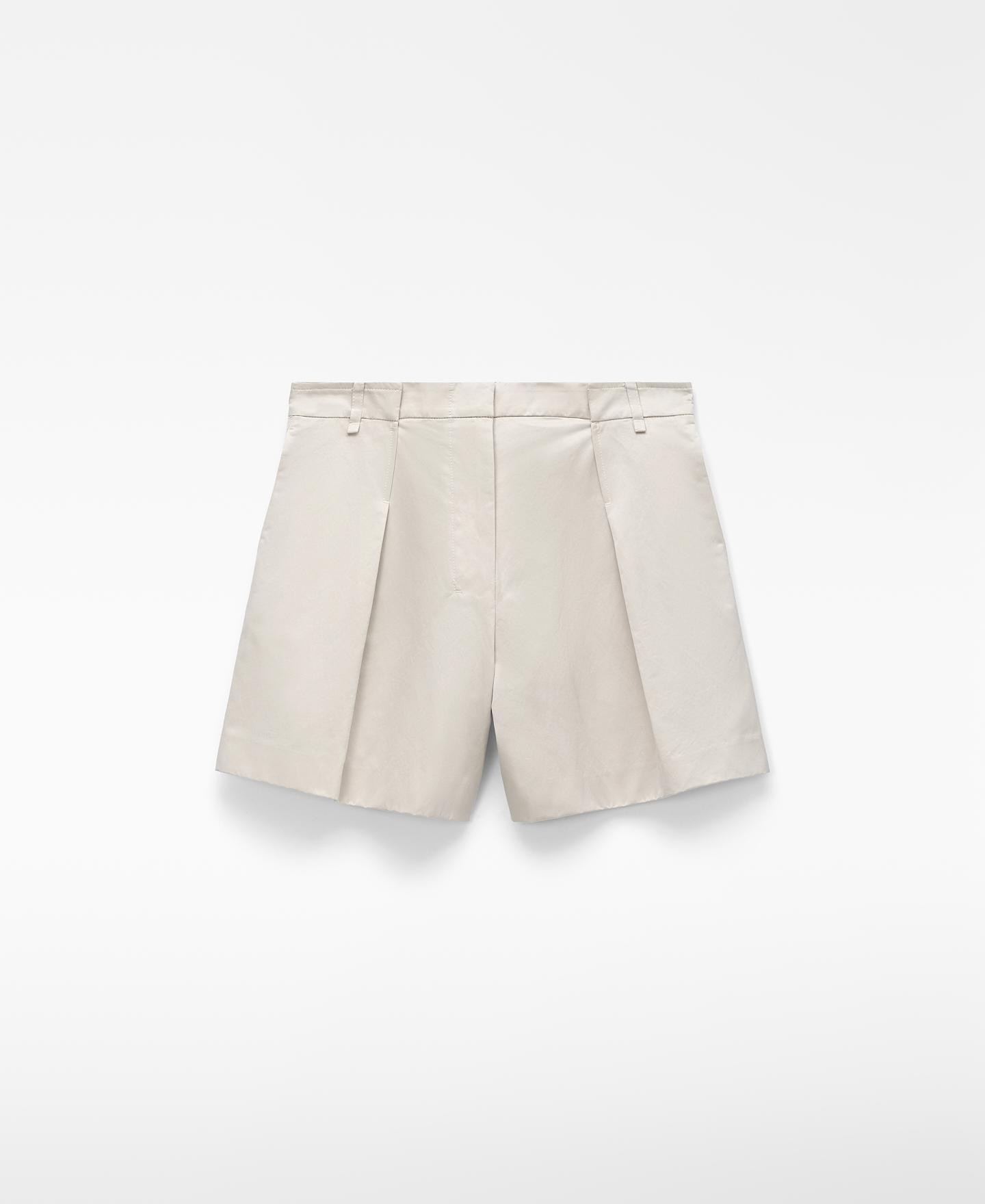 Bermudas de Cintura Subida com Pregas Cru-5