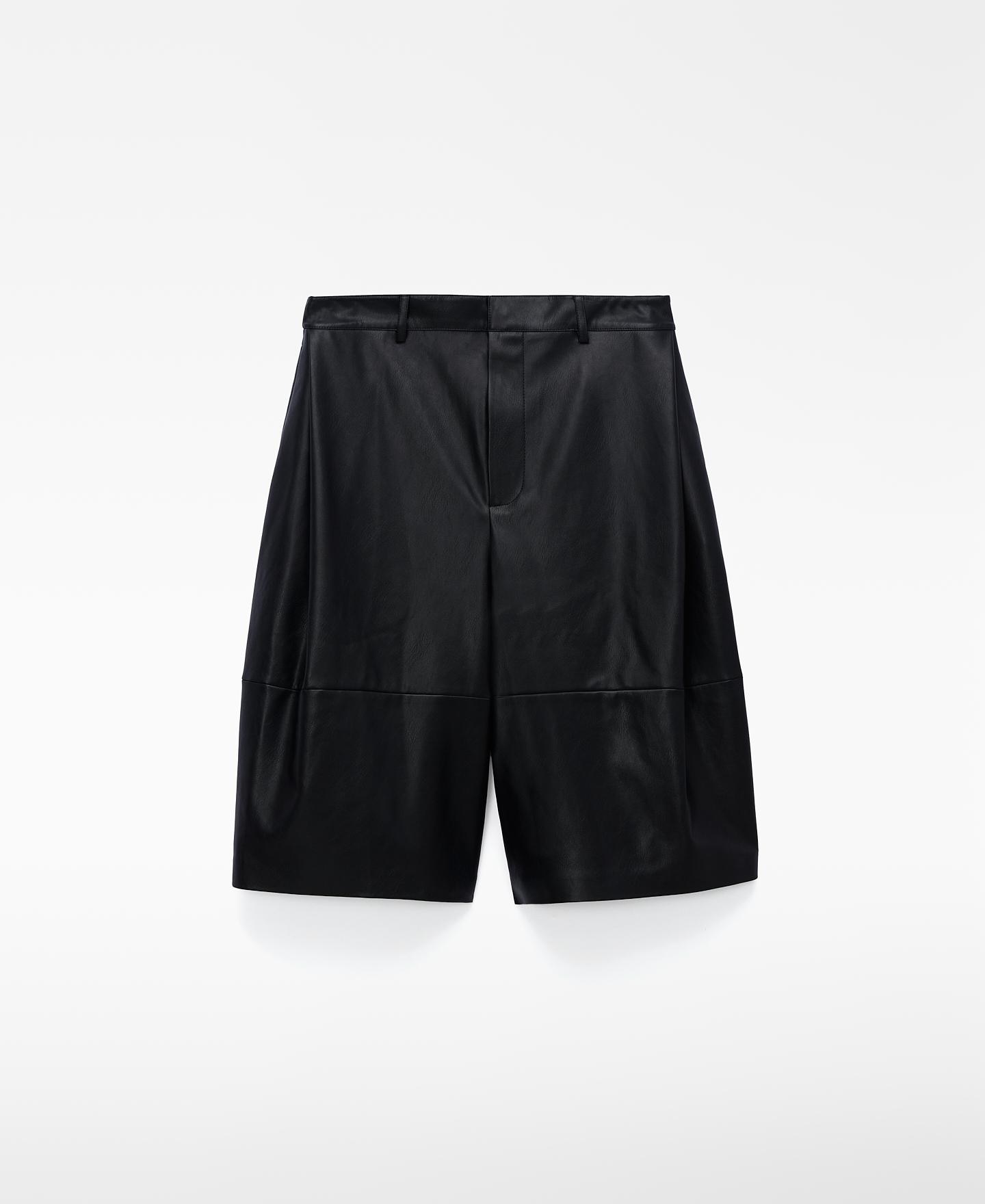 Calções com Bolsos e Pinças Laterais Preto-5
