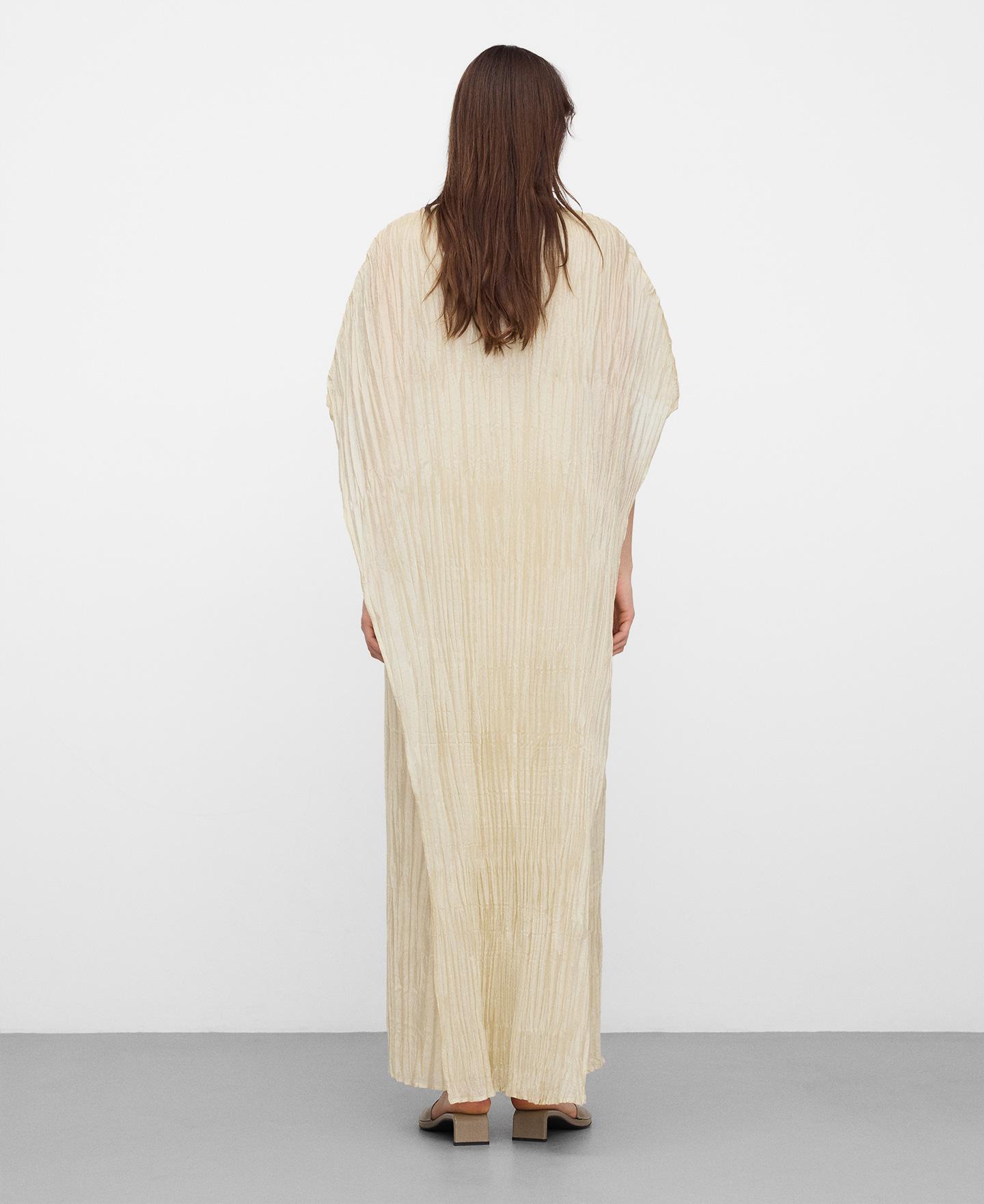 Vestido Comprido Plissado com Capa Dourado-3