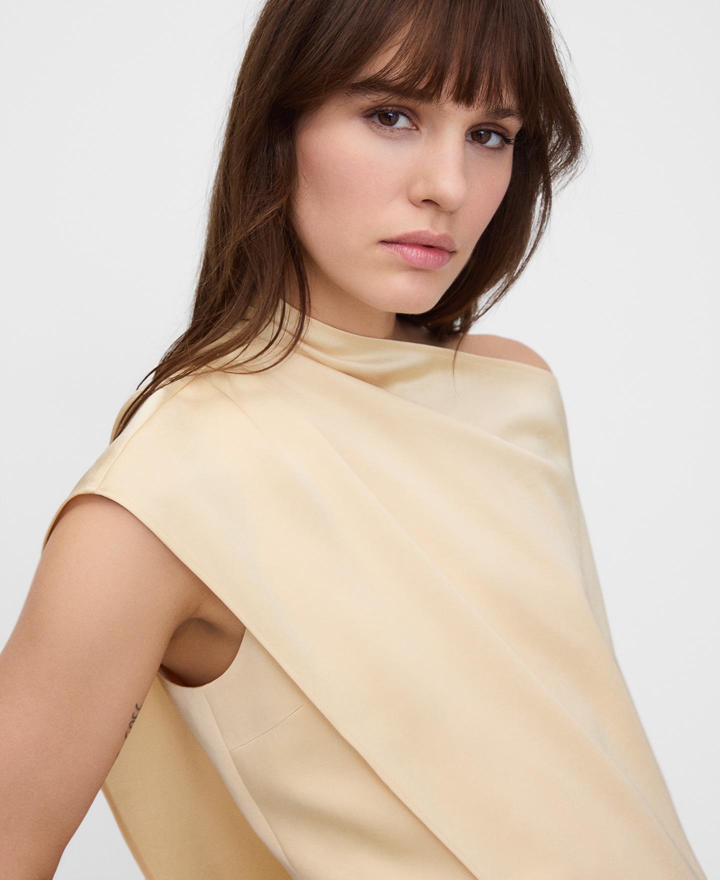 Top Peplum com Capa Assimétrica Superposta Creme-4