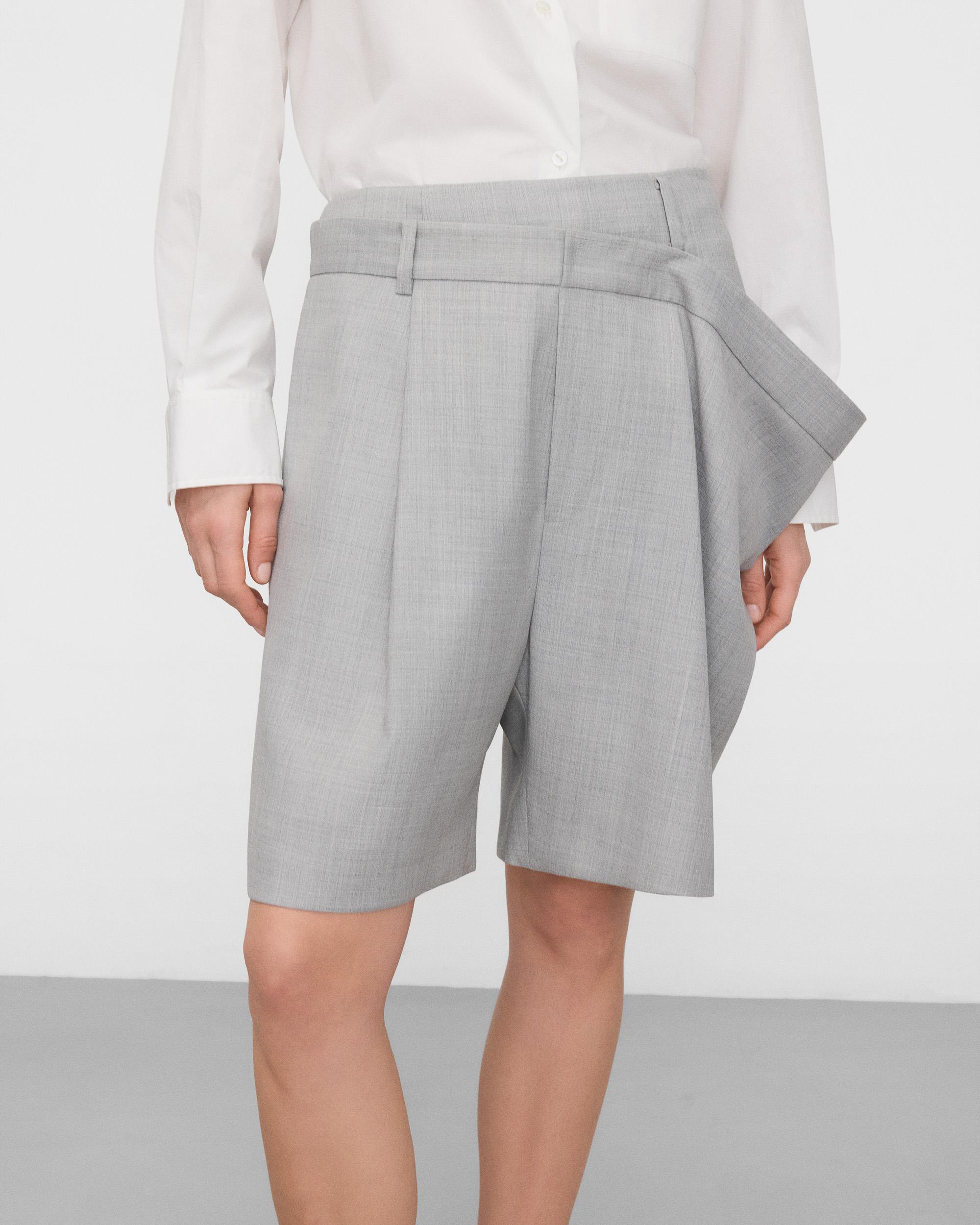 Imagem 0 de Bermudas Corte Sastre com Cós Caído