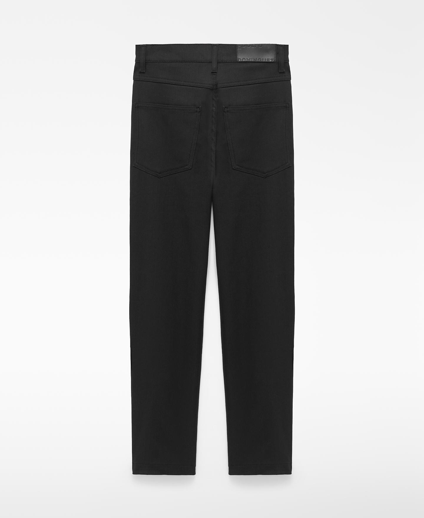 Jeans com Corte a Direito Denim Comfort com Cinco Bolsos Preto-6