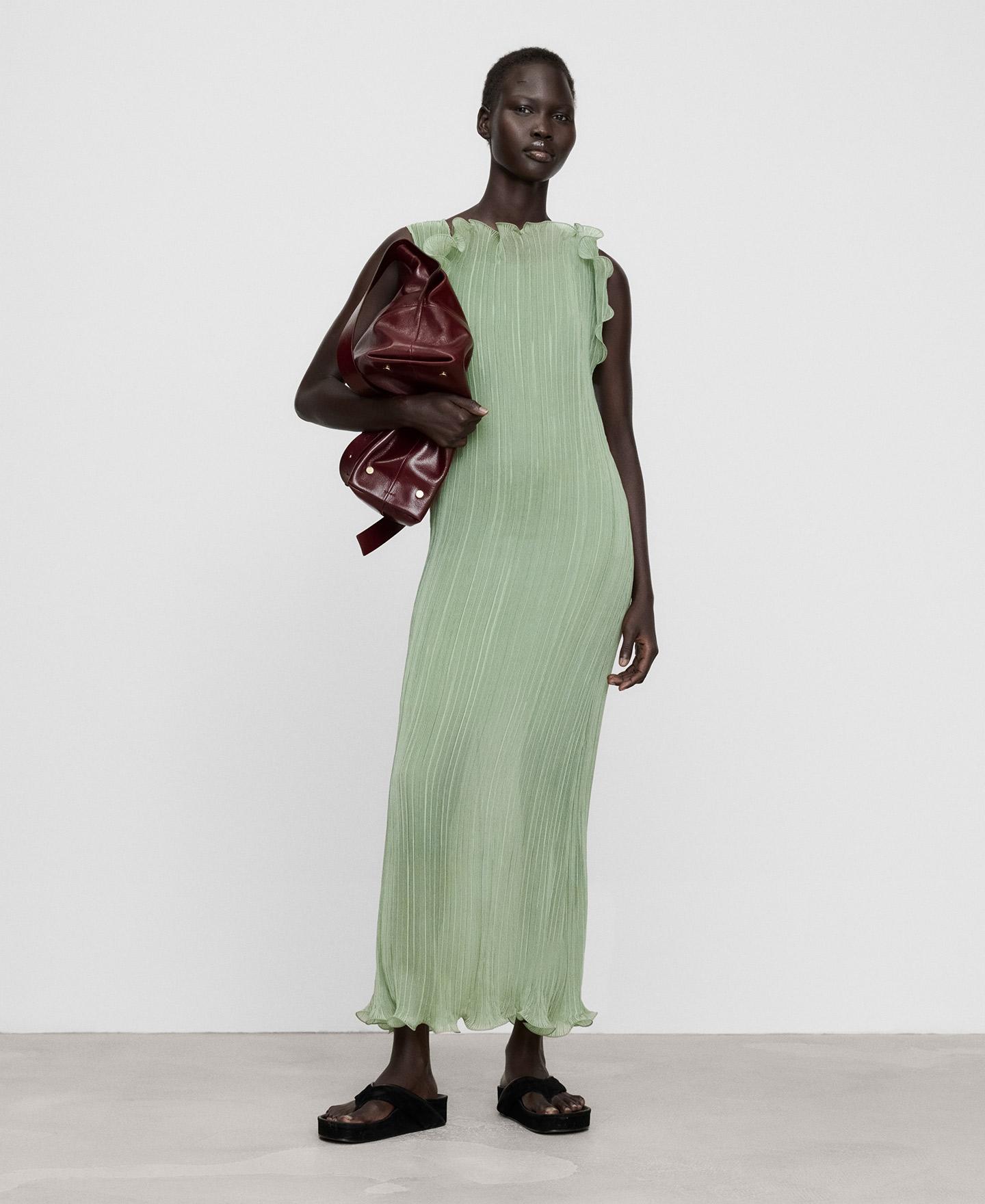 Vestido Comprido de Crinkle com Decote Estruturado Verde-2