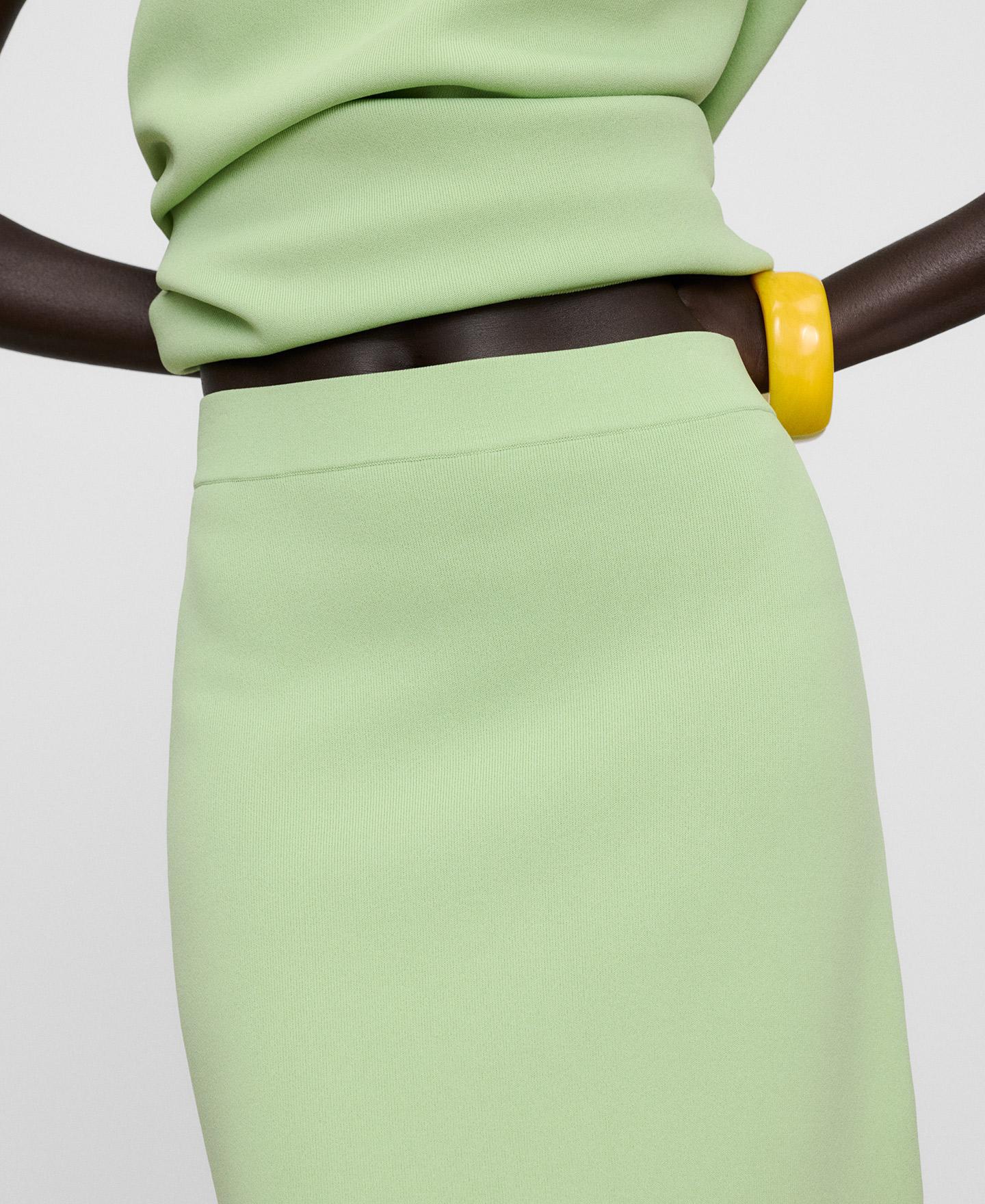 Saia Midi com Corte a Direito de Malha com Cintura Elástica Verde-4