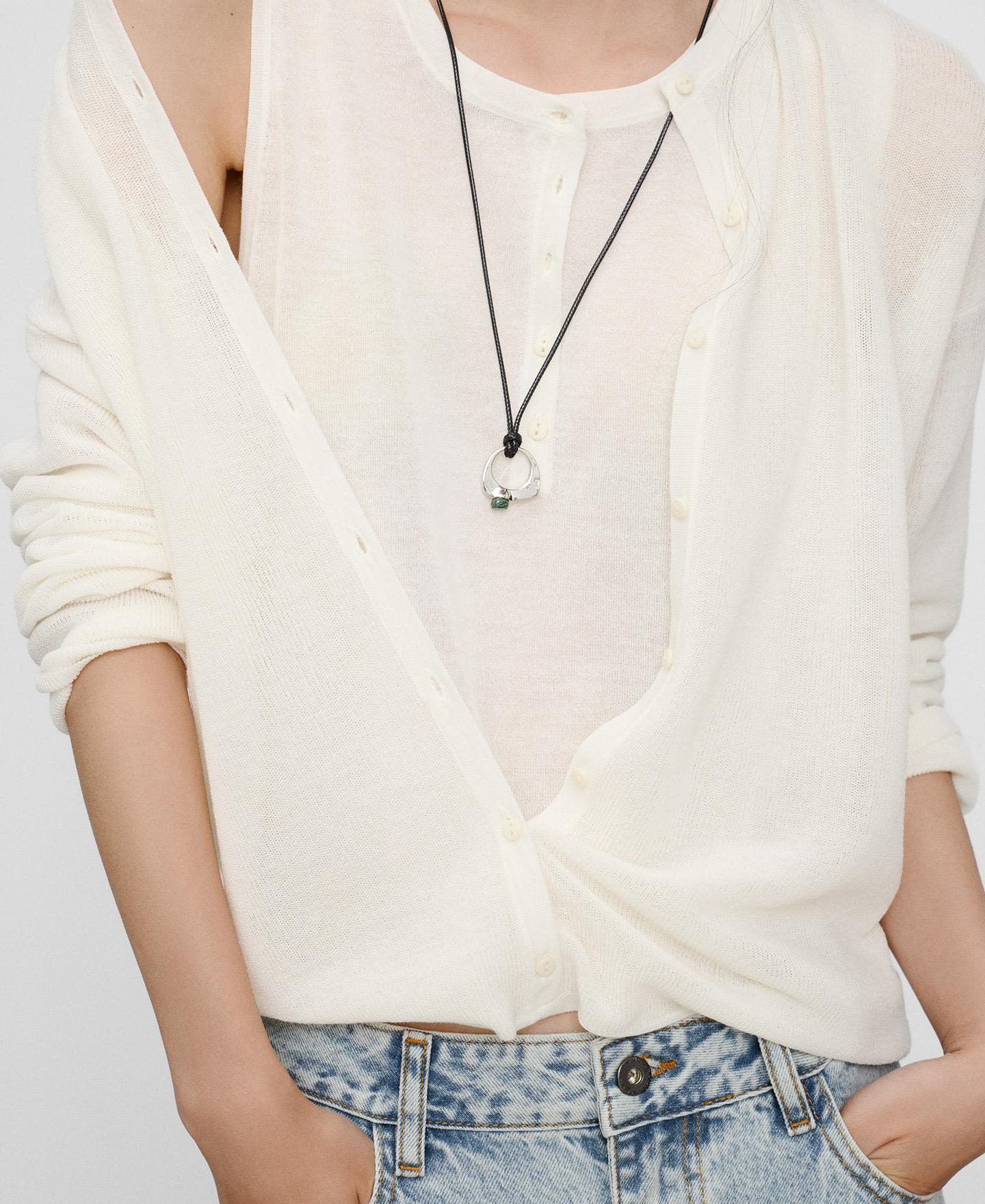 Cardigan com Gola Redonda e Botões Frontais Natural-4