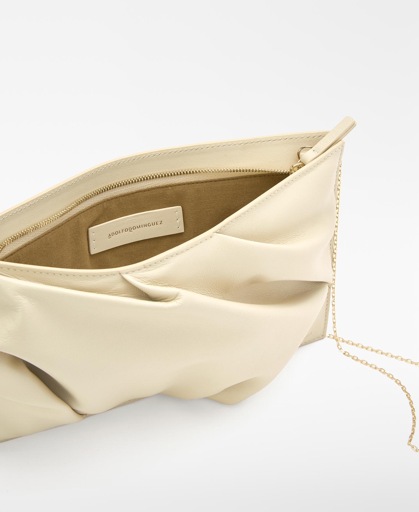 Mala de Festa Clutch de Pele com Efeito Franzido Areia-3