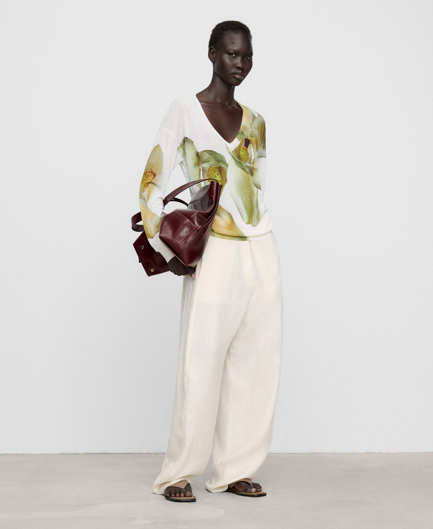 Camisola de Malha Fina Estampada com Gola em V Branco / Verde-2