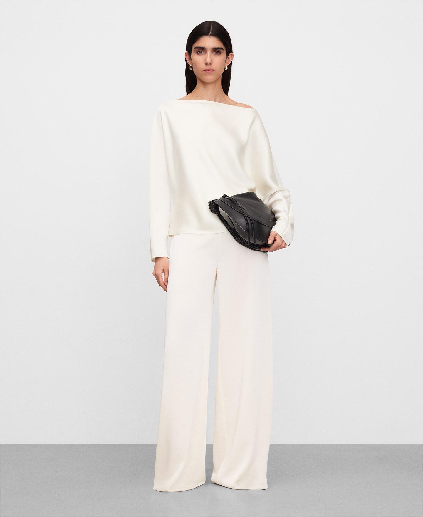 Blusa Acetinada com Decote À Barco Branco brilho-2