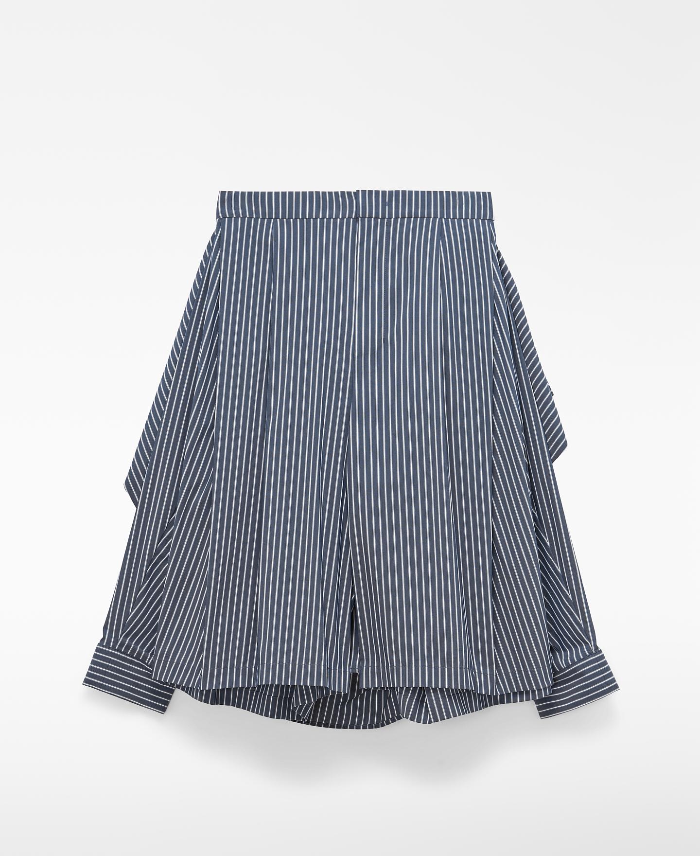 Imagem 0 de Bermuda Oversize com Camisa Sobreposta