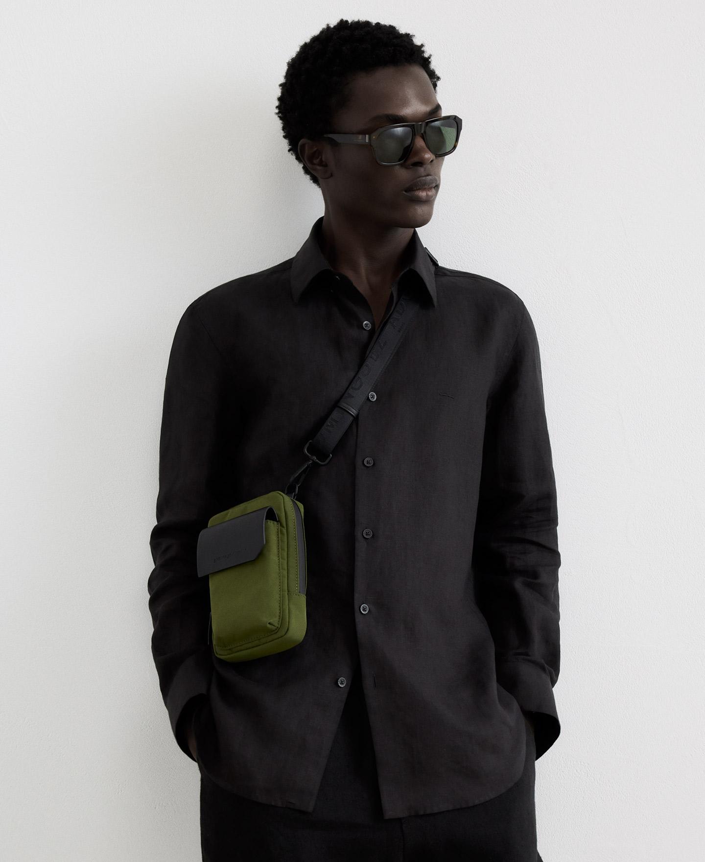 Mala a Tiracolo Porta-telemóvel de Nylon com Aba Verde-5