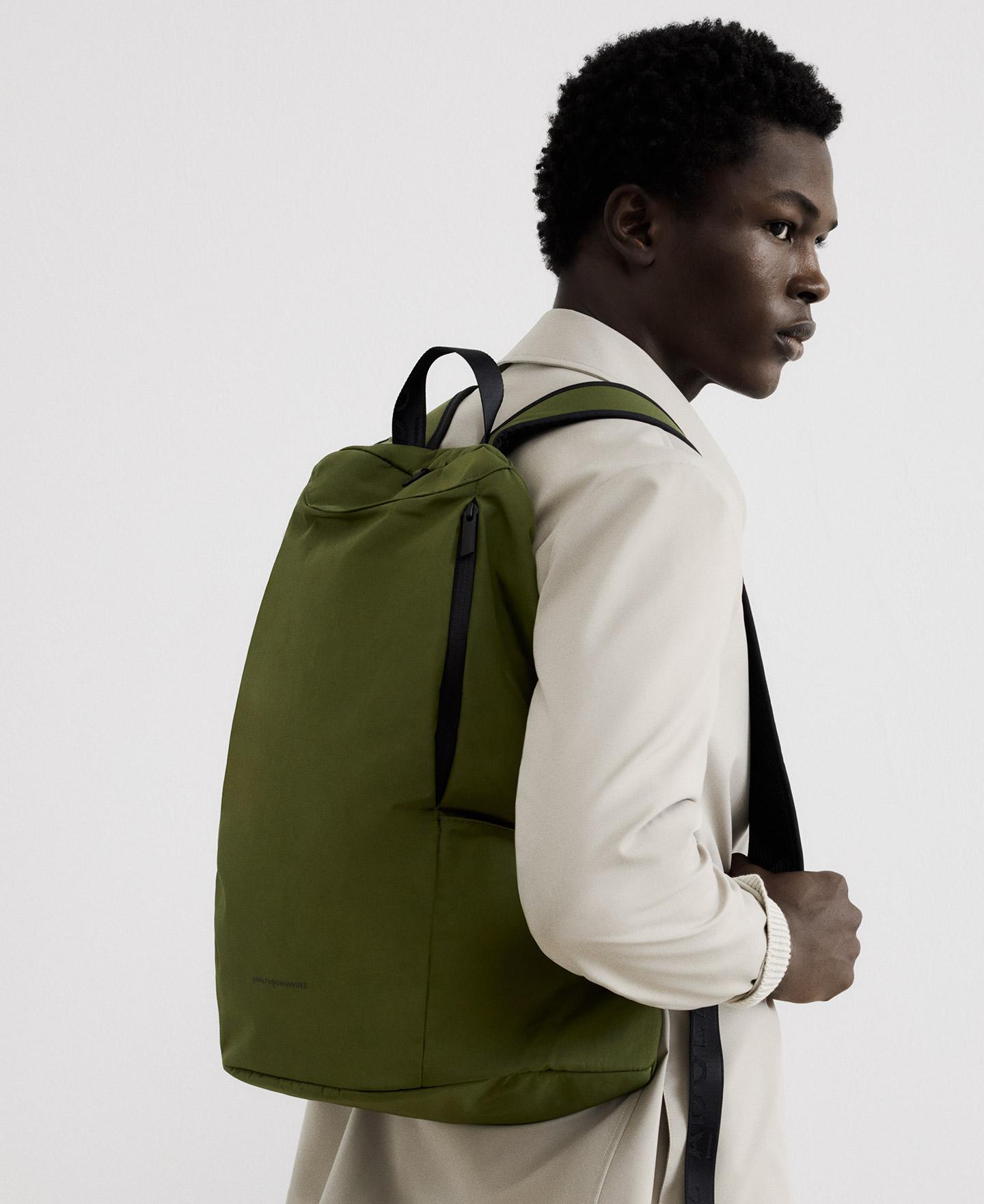 Mochila Estruturada em Nylon Verde-5