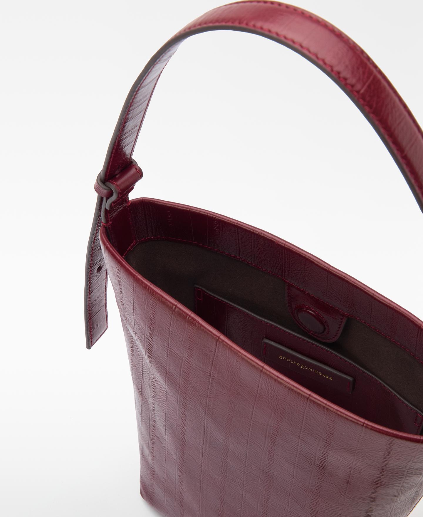 Mala Bucket Orión de Pele com Gravado Vermelho-4