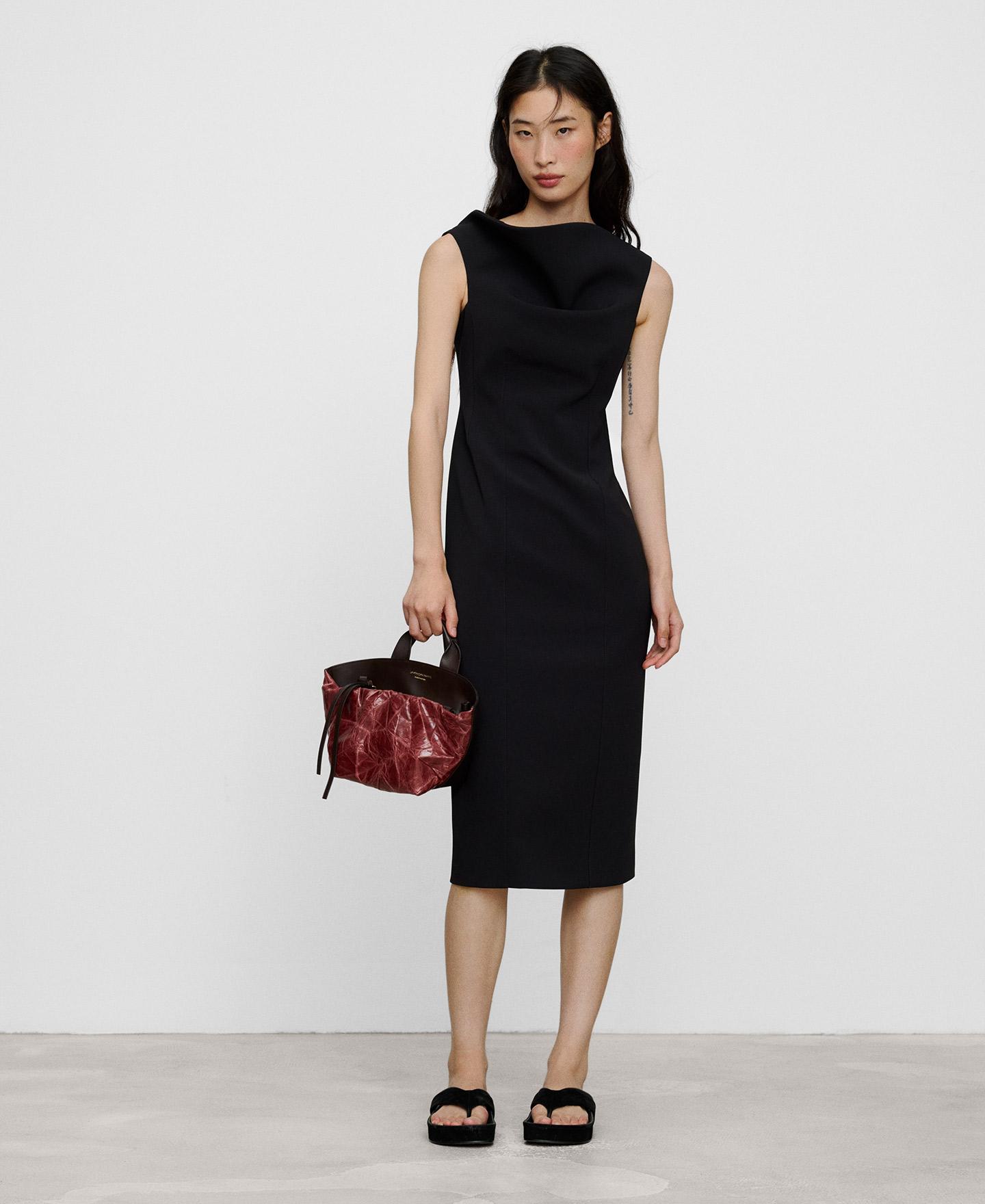 Vestido Midi Ajustado sem Mangas com Decote Franzido Preto-2