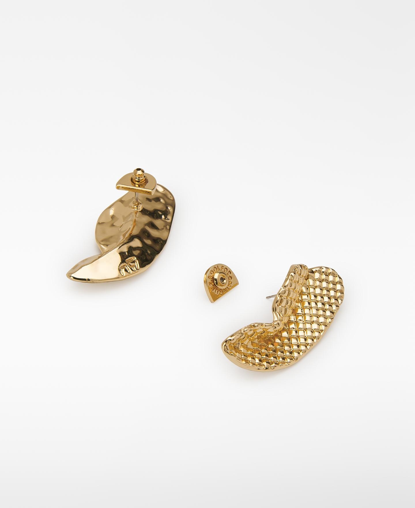 Brincos Metálicos com Textura Dourado-2