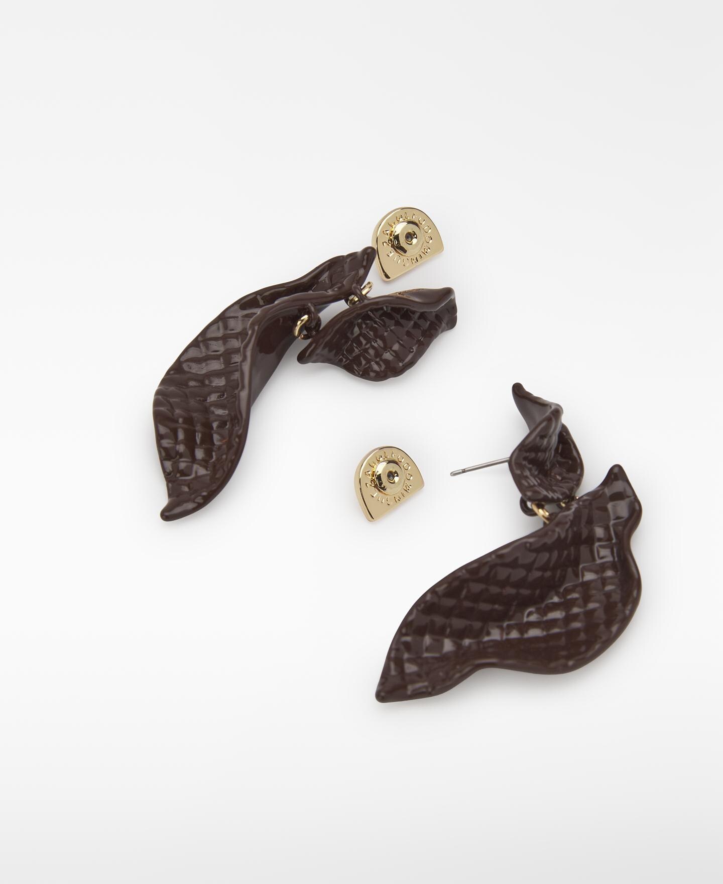 Brincos Metálicos Lacados com Textura Castanho-3