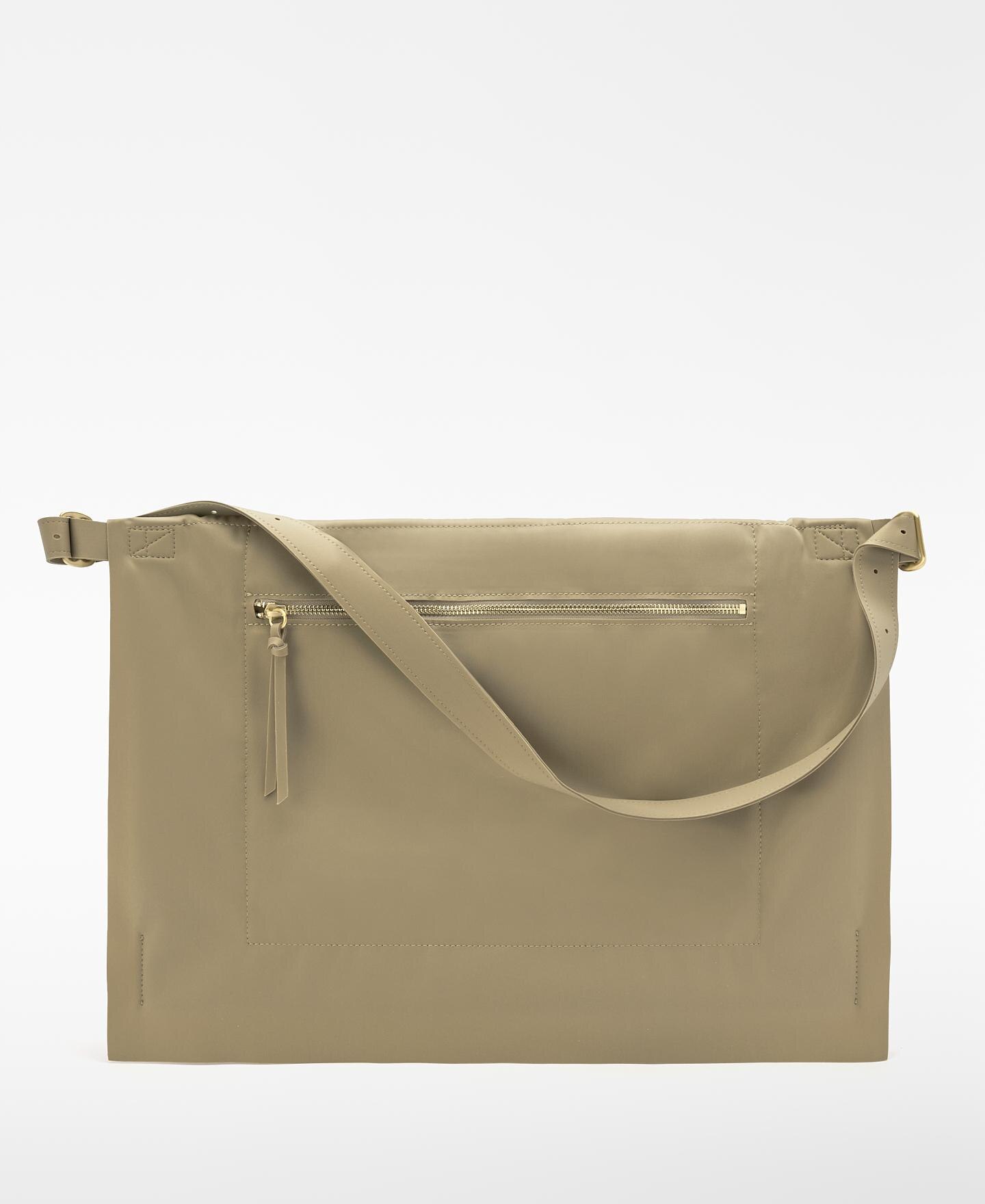 Mala de Ombro Maxi com Fecho de Aba e Bolso Exterior Bege-2