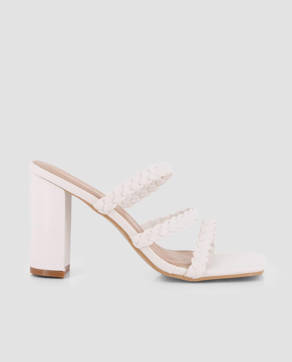 Imagem 0 de Sandálias de Salto com Tiras Entrançadas e Biqueira Quadrada