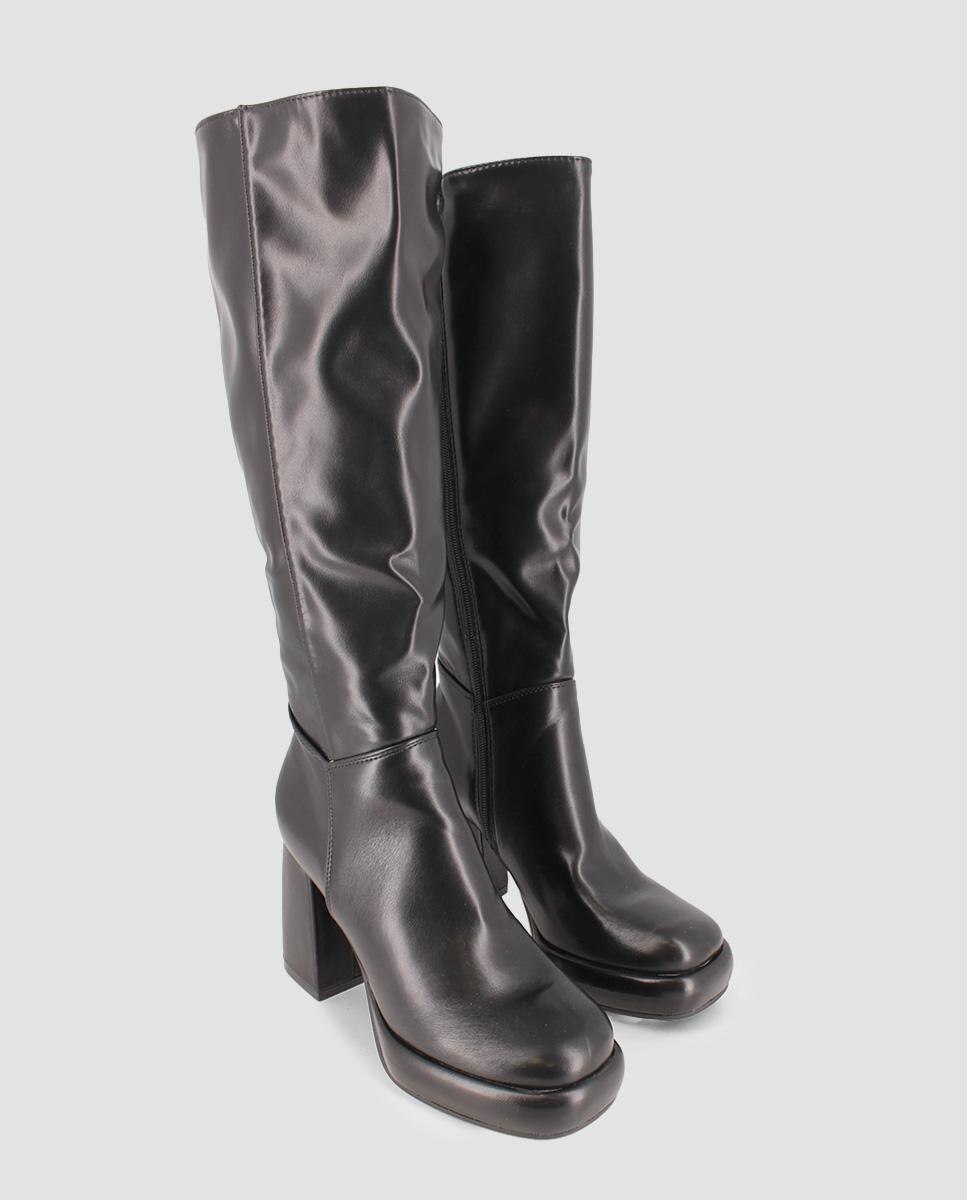 Botas com Cano Alto em Preto Preto-2