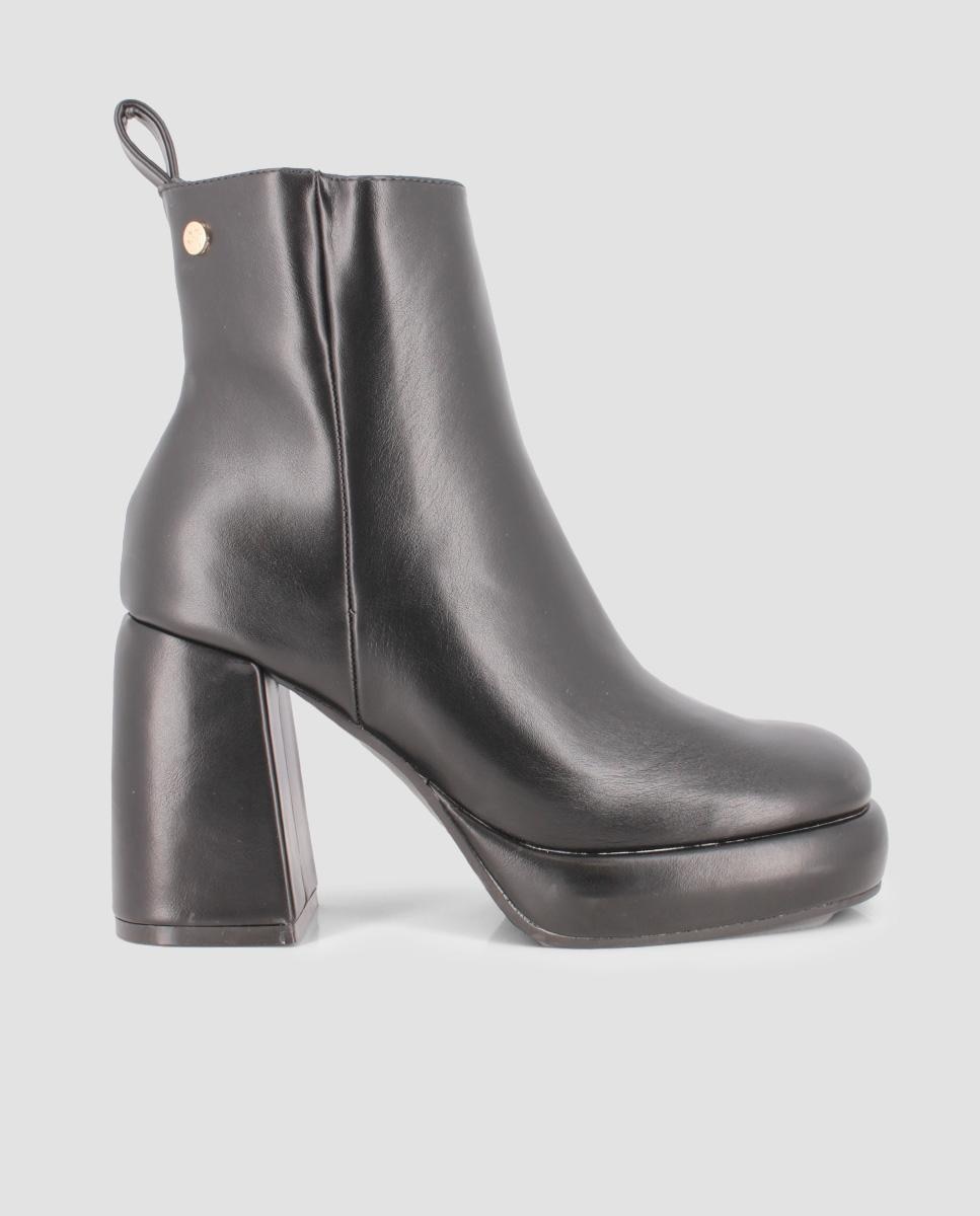 Botins com Cano Médio e Tacão de Bloco Preto-1