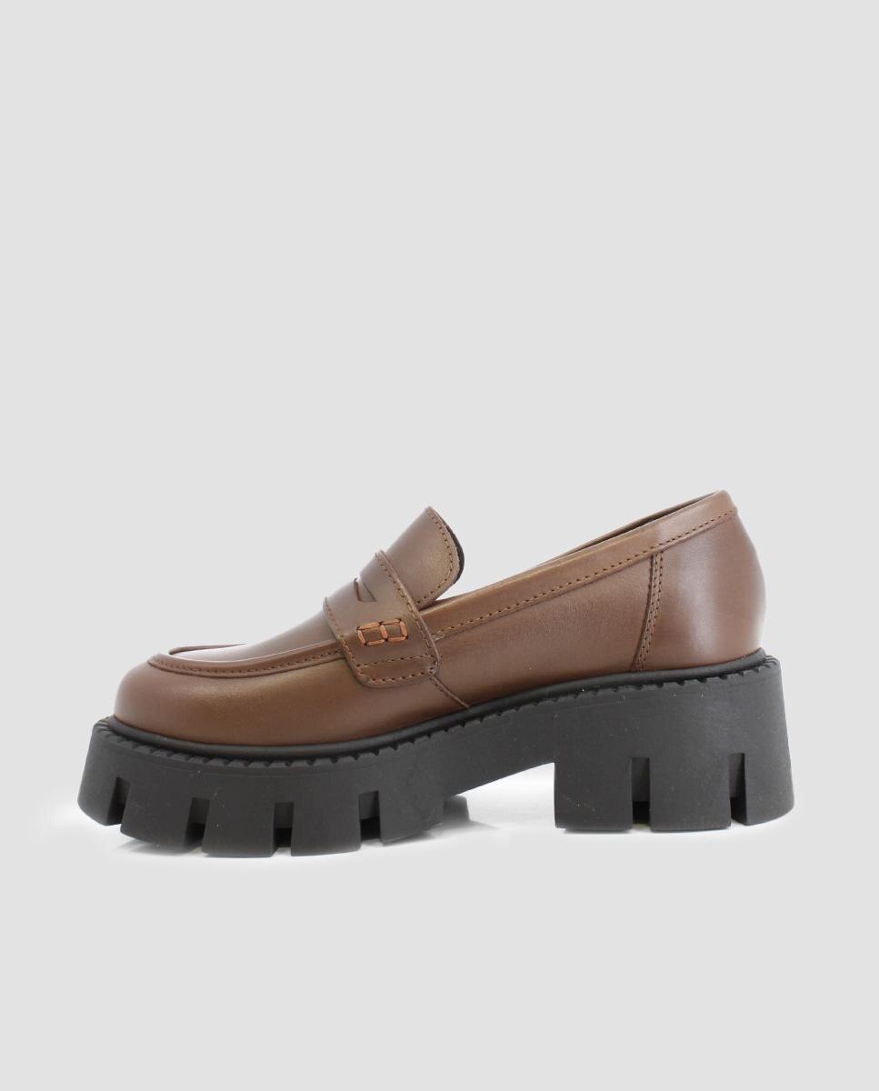 Mocassins de Pele com Sola Track Castanho-4