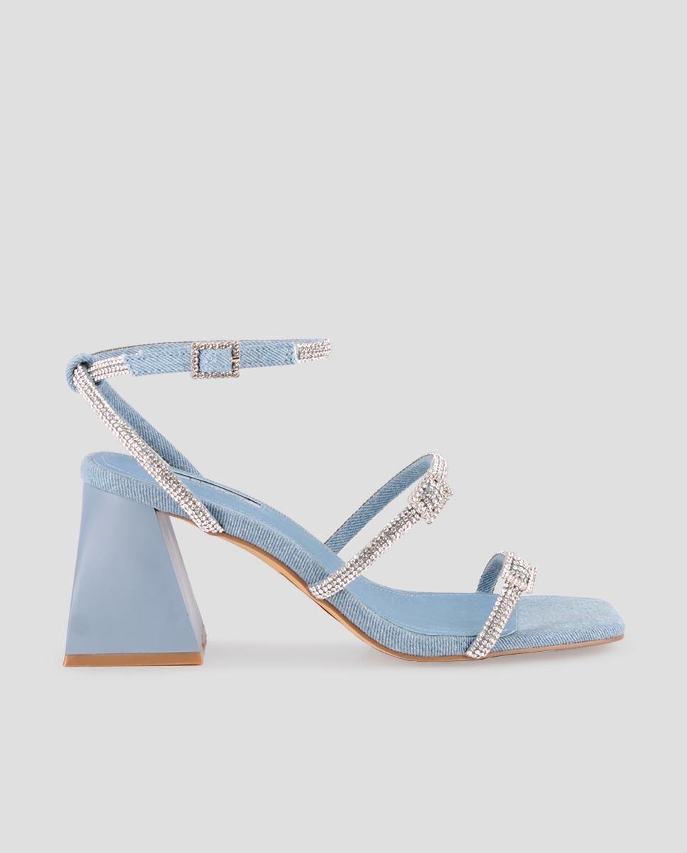 Imagem 0 de Sandálias de Salto com Pedraria e Biqueira Quadrada