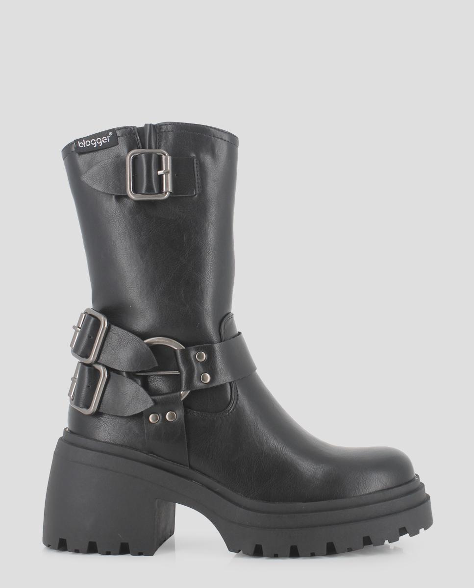 Imagem 0 de Botas de Cano Médio com Detalhe de Metal