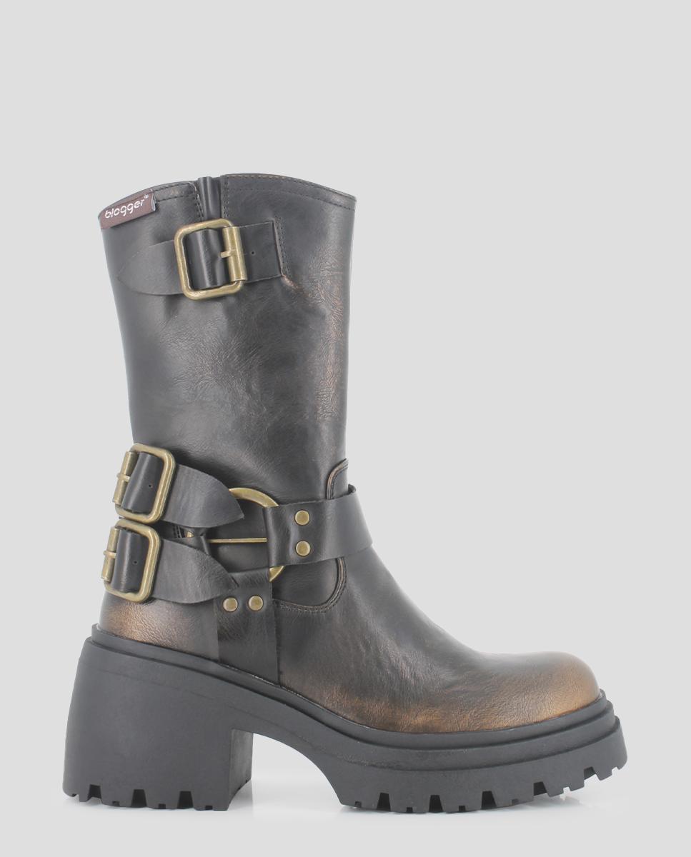 Imagem 0 de Botas de Cano Médio com Detalhe de Metal