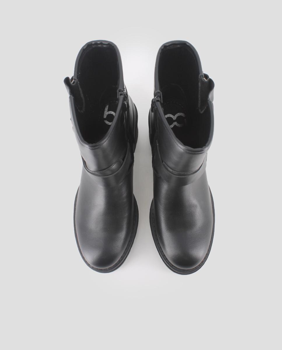 Botins com Salto Largo e Detalhe de Fivelas Preto-5