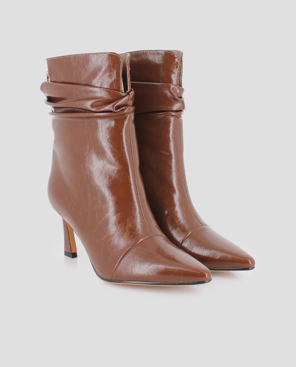 Botins com Biqueira Pontiaguda e Efeito Enrugado Castanho-2