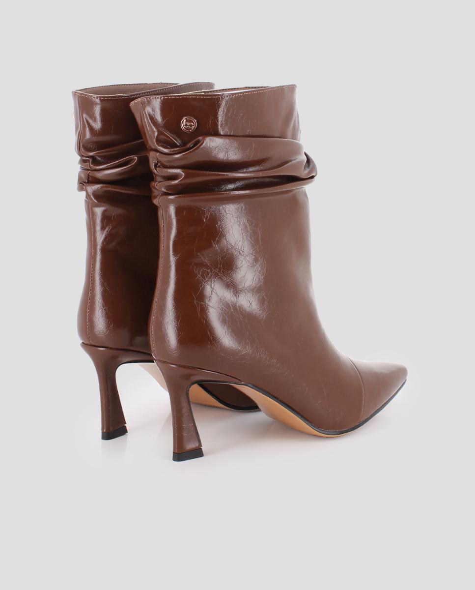 Botins com Biqueira Pontiaguda e Efeito Enrugado Castanho-3