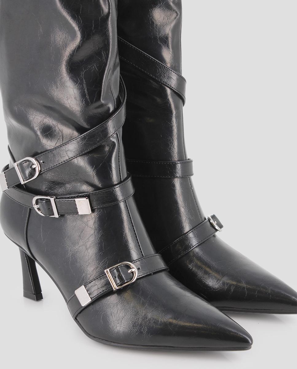 Botas com Metal Decorativo e Biqueira Pontiaguda Preto-4