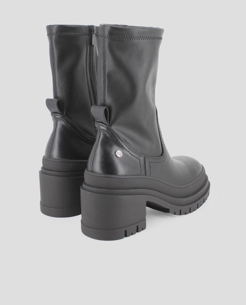 Botins com Salto Largo e Biqueira Redonda Preto-3