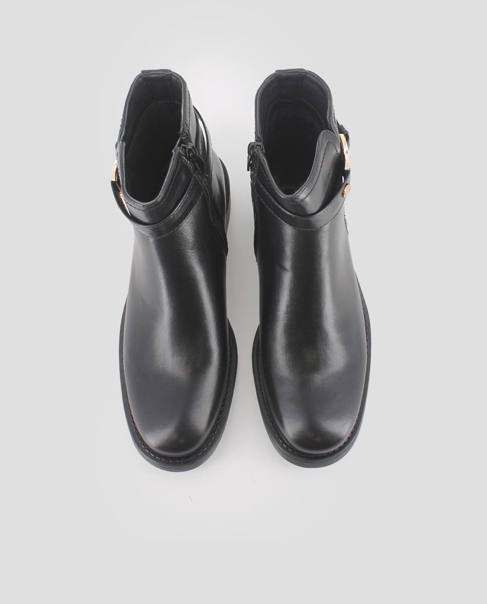 Botins com Biqueira Redonda e Metal Decorativo Preto-5