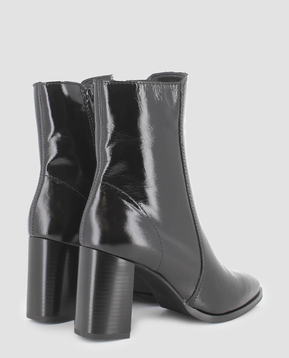 Botins de Pele em Preto Preto-3