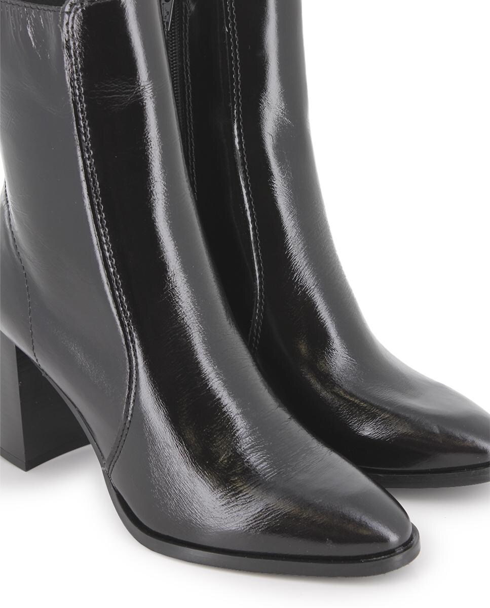 Botins de Pele em Preto Preto-4