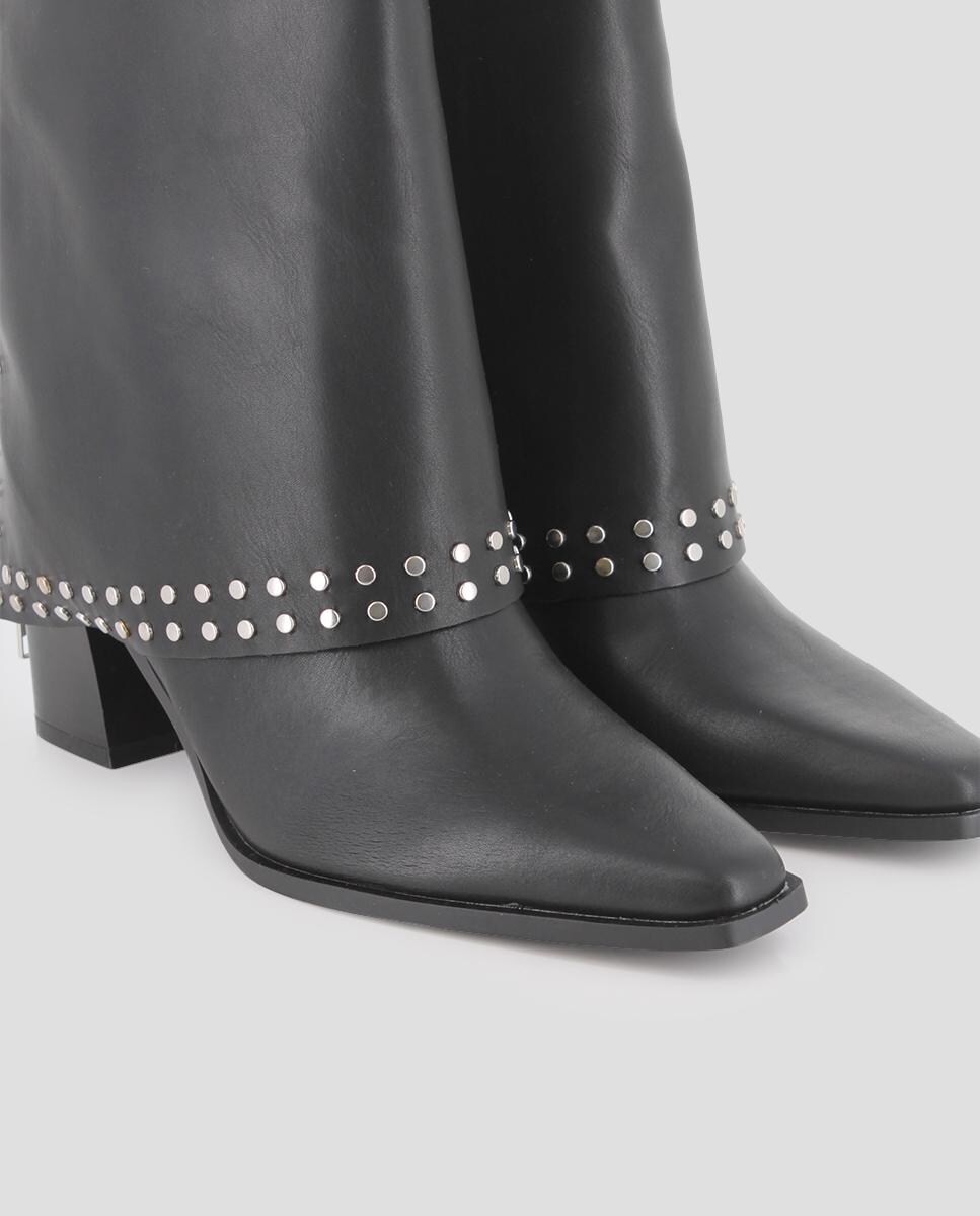 Botins com Tachas em Preto Preto-4