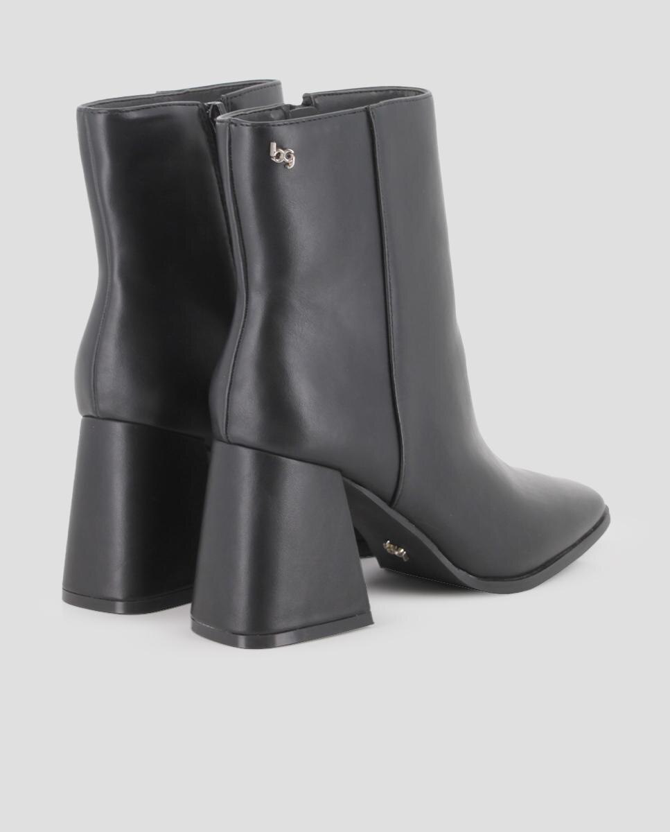 Botins com Salto Largo e Biqueira Quadrada Preto-3