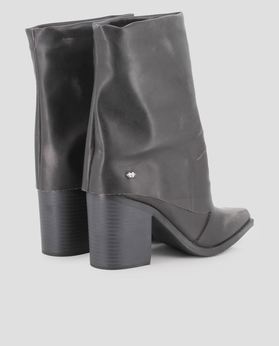 Botins com Capa e Tacão Largo Preto-3