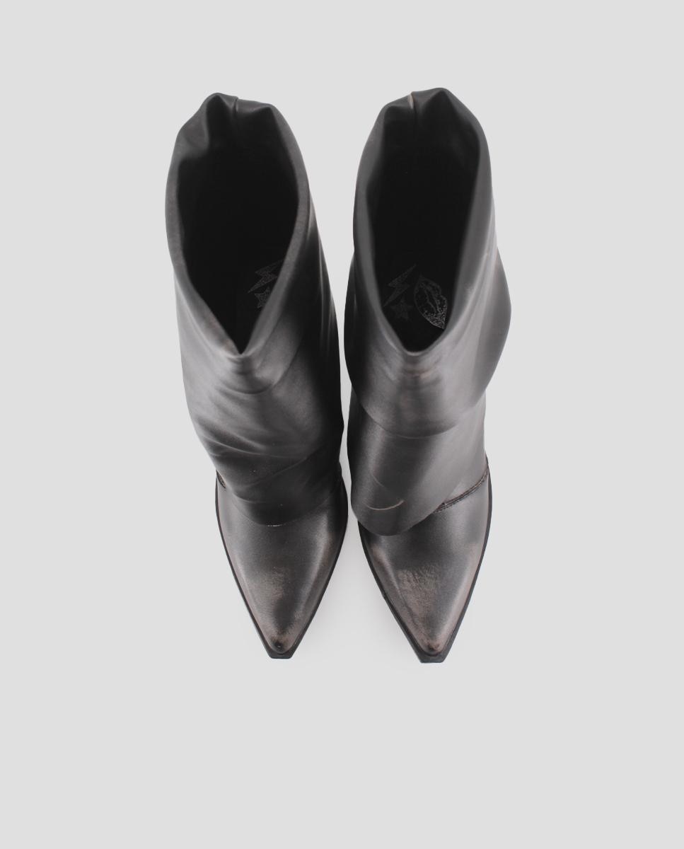 Botins com Capa e Tacão Largo Preto-5