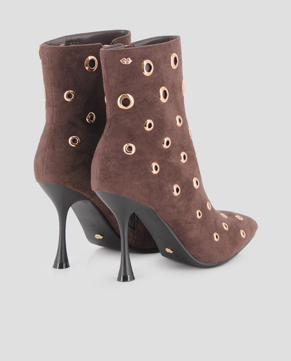 Botins Básicos com Salto Agulha e Detalhes de Ilhós Metálicos Castanho-3