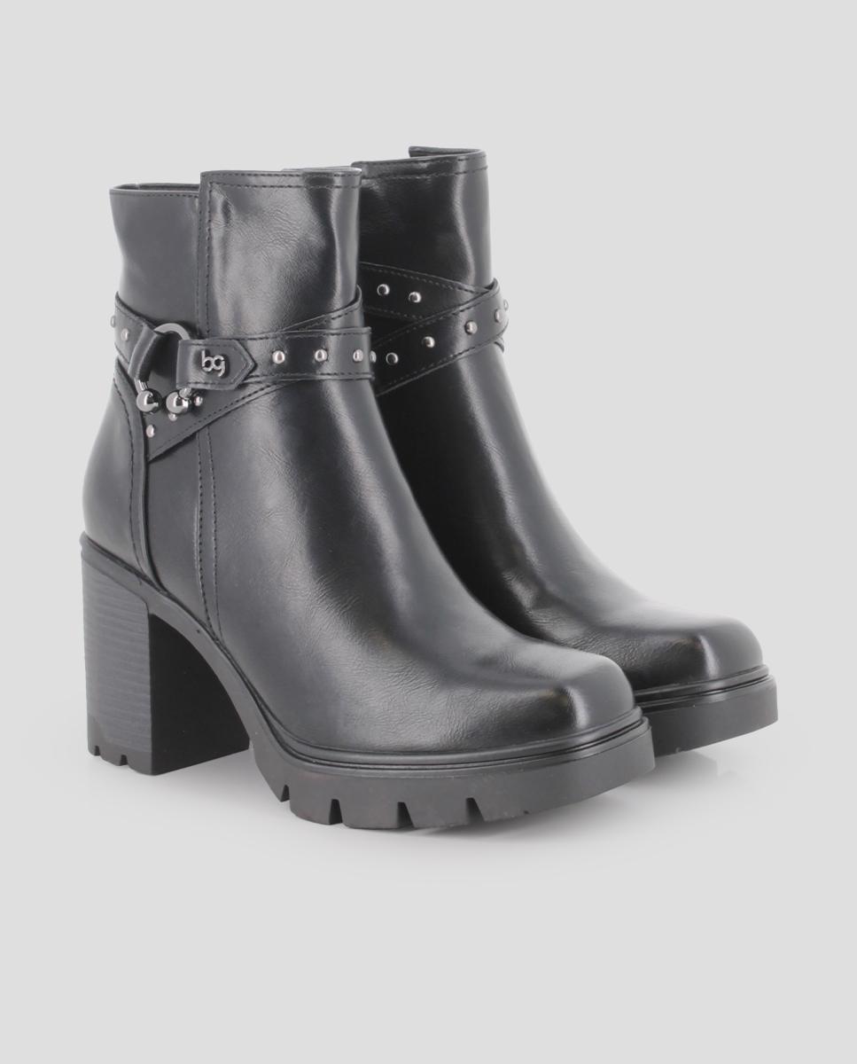 Botins com Sola Track de Salto Alto e Largo e com Detalhe de Peça Metálica Preto-2