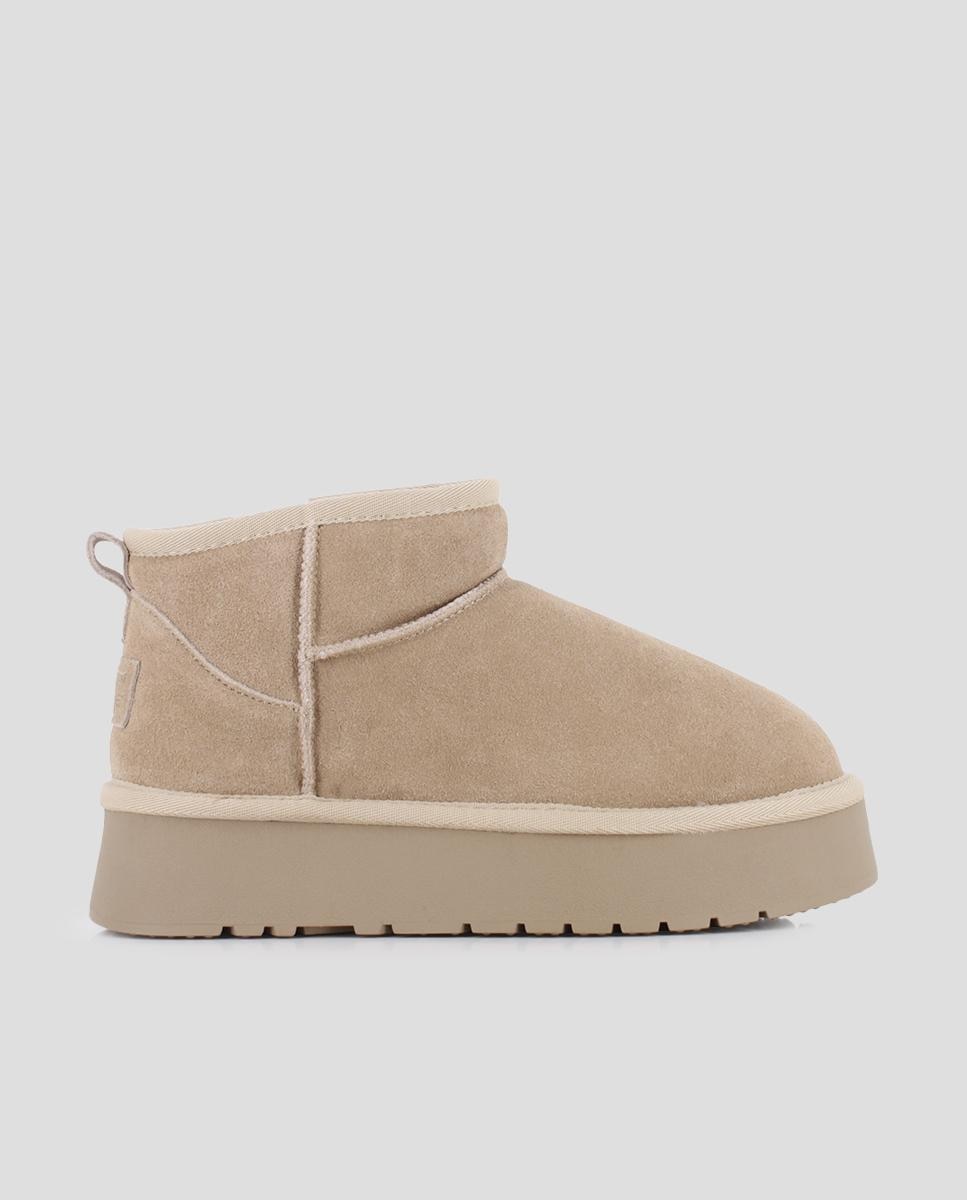 Imagem 0 de Botins Estilo Australiano com Plataforma em Pele