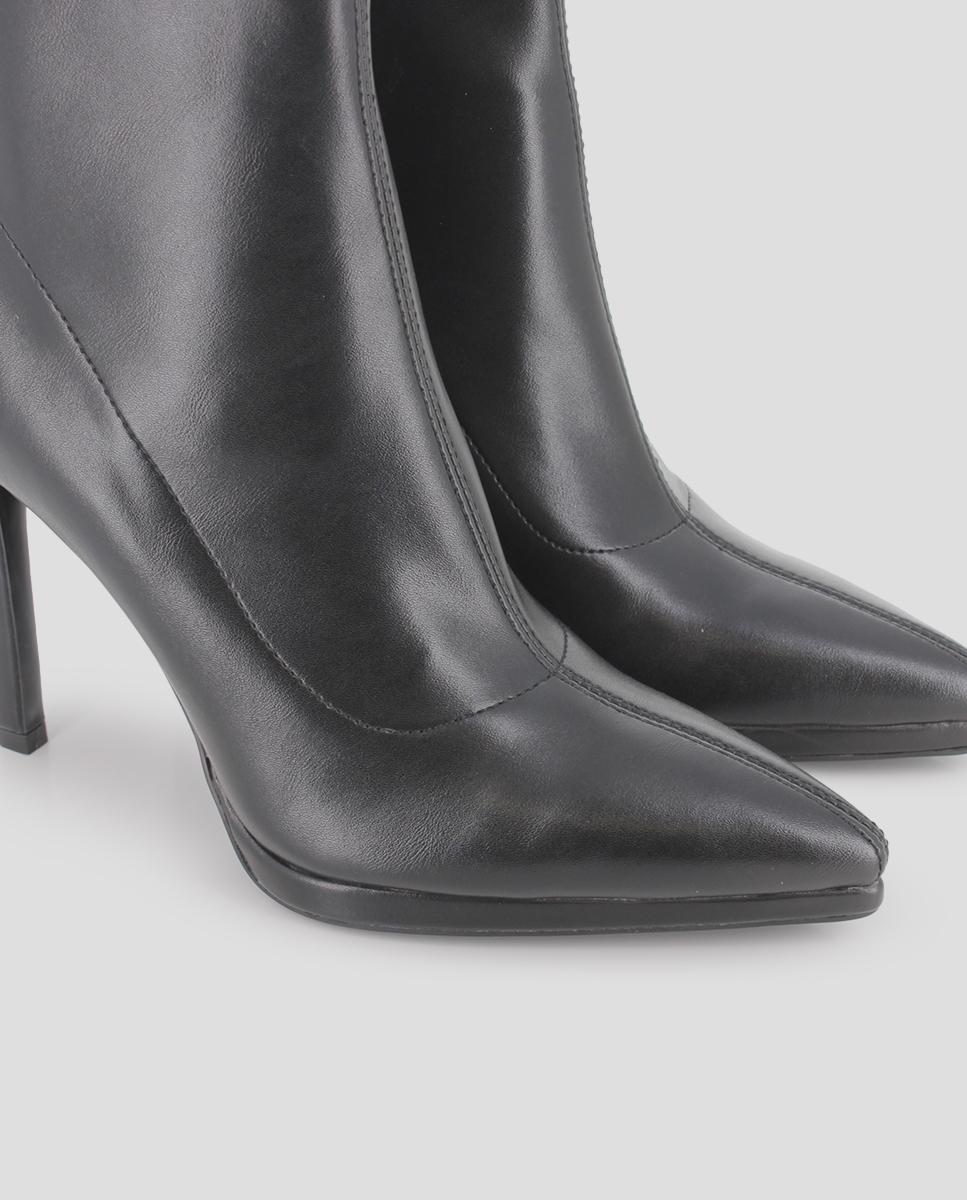 Botins com Salto Fino e Alto Preto-4