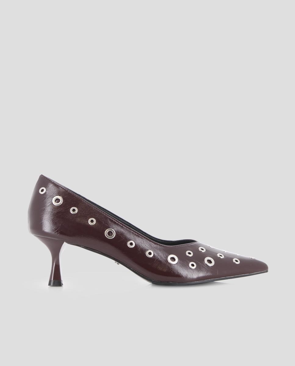 Imagem 0 de Sapatos de Salto Liso com Ilhós Metálicos na Parte Superior