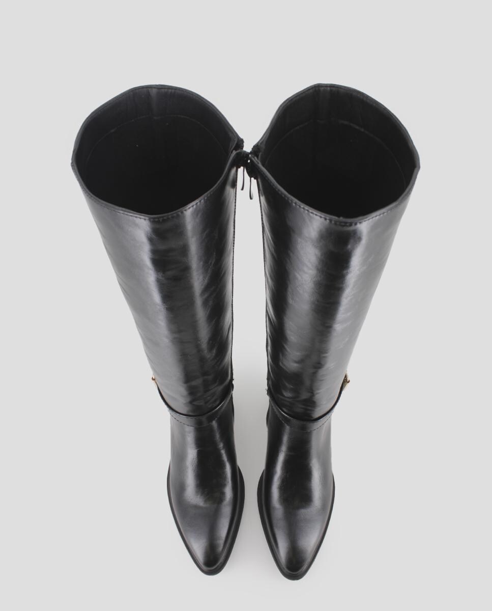 Botas Básicas de Cano Alto e Detalhes Metálicos Preto-5