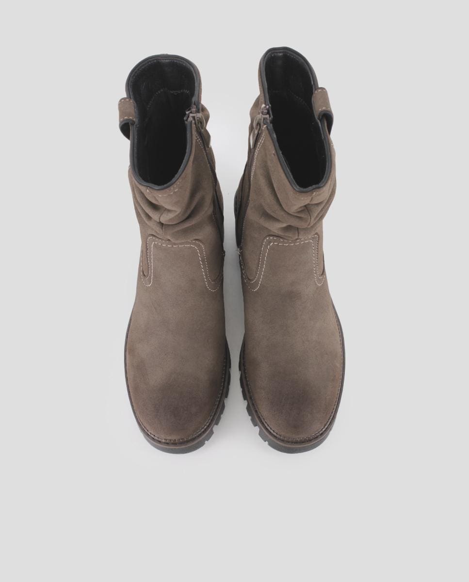 Botins Elásticos com Tacão Largo e Cano Enrugado Castanho-5