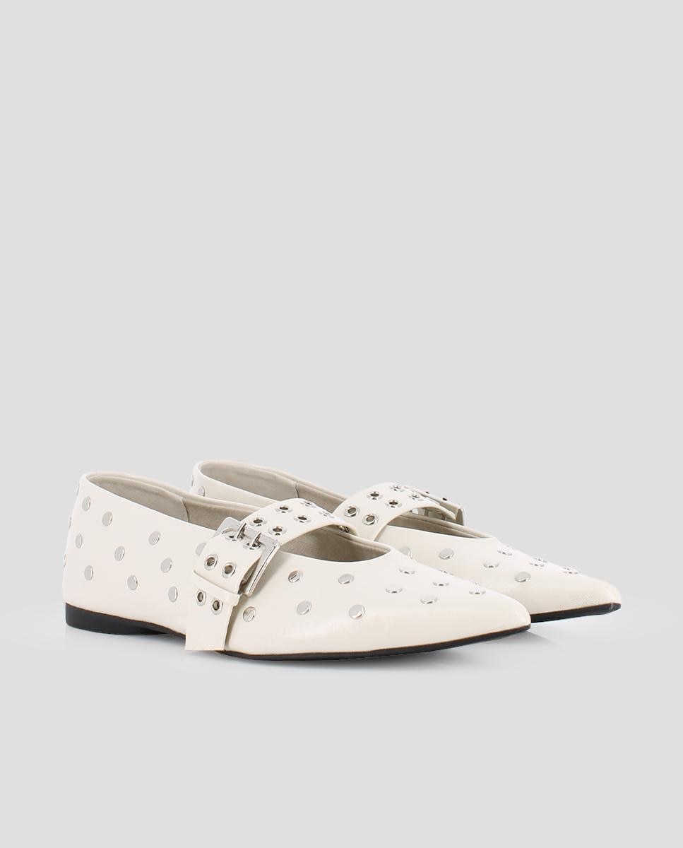 Sabrinas com Tachas e Biqueira Pontiaguda Bege-2